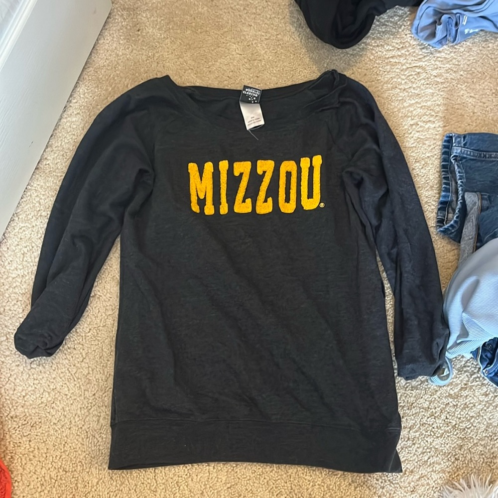 medium mizzou crewneck